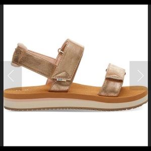 COPY - Toms Sandals